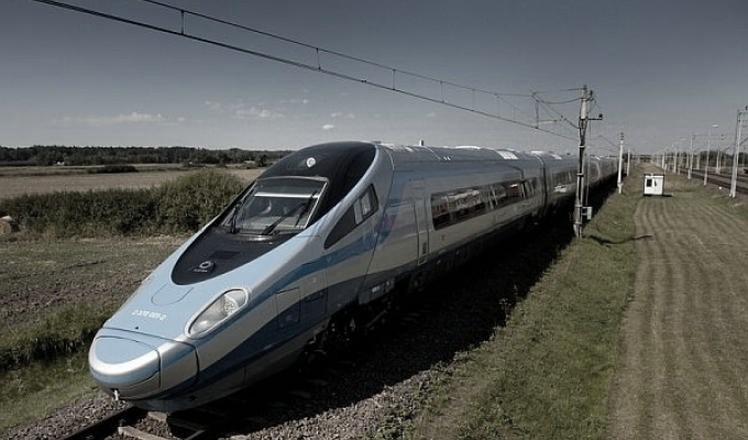 Pociąg EIC: czym różni się od innych i gdzie zaczyna trasę?
